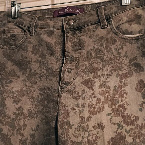 Gloria Vanderbilt Amanda Pants, Sz 10, Denim, Gray w/ Gray Flowers New - Picture 3 of 5
